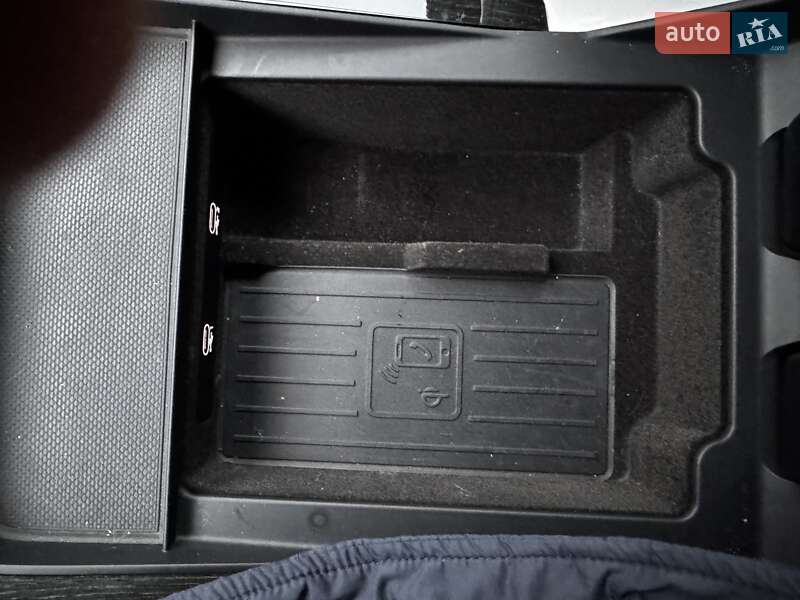 Внедорожник / Кроссовер Audi SQ8 2020 в Киеве