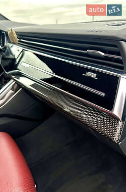 Внедорожник / Кроссовер Audi SQ8 2021 в 