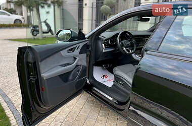 Позашляховик / Кросовер Audi SQ8 2021 в 
