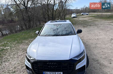 Позашляховик / Кросовер Audi SQ8 2022 в 