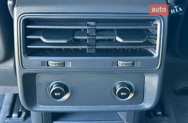 Внедорожник / Кроссовер Audi SQ8 2020 в 