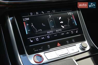 Позашляховик / Кросовер Audi SQ8 2024 в 