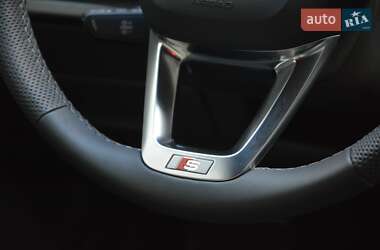 Позашляховик / Кросовер Audi SQ8 2024 в 
