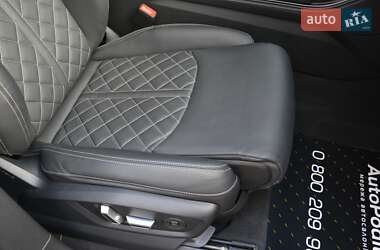 Позашляховик / Кросовер Audi SQ8 2024 в 