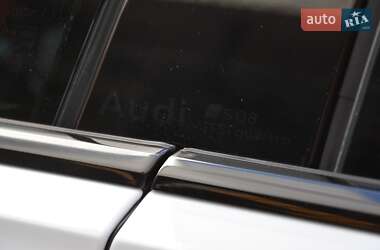 Позашляховик / Кросовер Audi SQ8 2024 в 