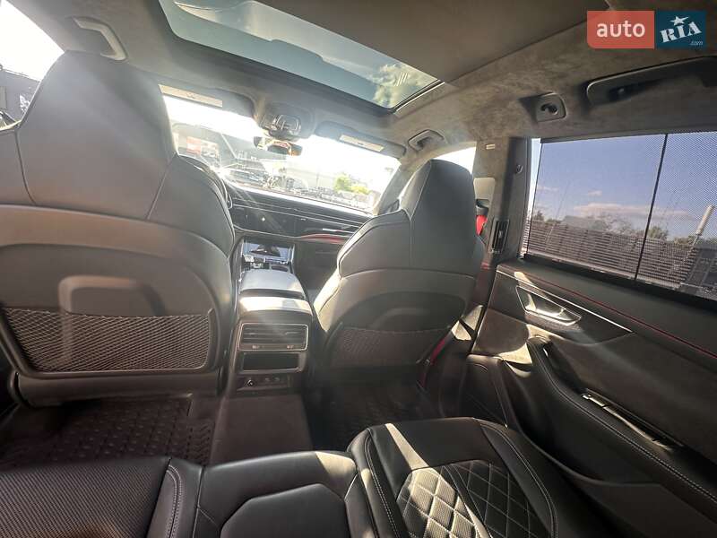 Внедорожник / Кроссовер Audi SQ8 2020 в Киеве