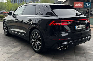 Внедорожник / Кроссовер Audi SQ8 2021 в 