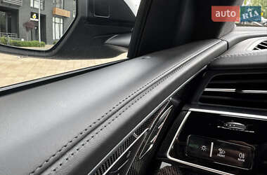 Внедорожник / Кроссовер Audi SQ8 2021 в 