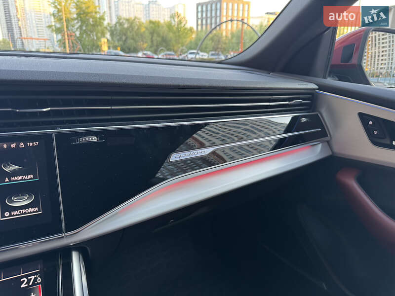 Позашляховик / Кросовер Audi SQ8 2021 в Києві