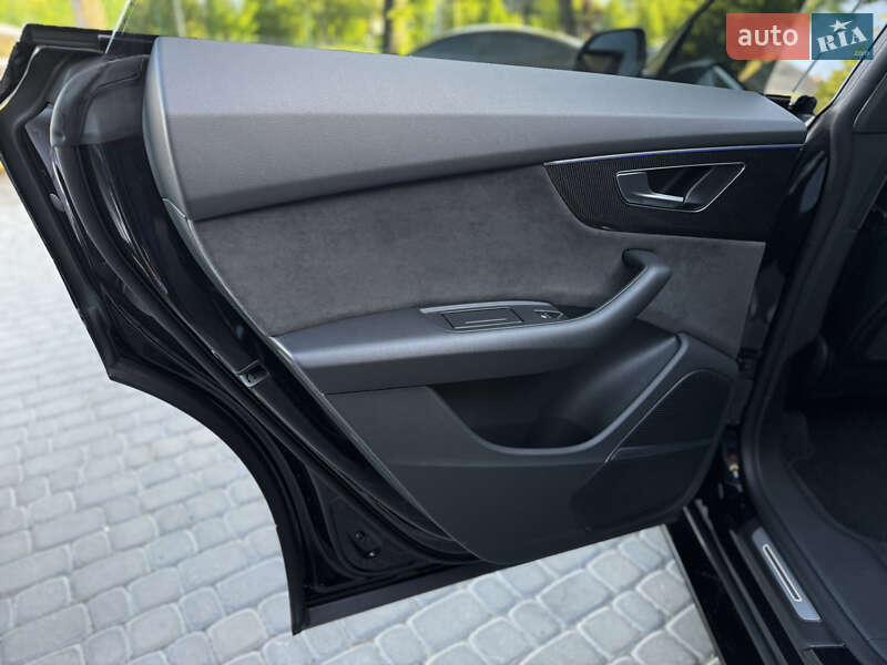 Позашляховик / Кросовер Audi SQ8 2020 в Вінниці