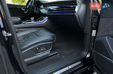 Позашляховик / Кросовер Audi SQ8 2020 в 
