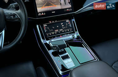 Позашляховик / Кросовер Audi SQ8 2020 в 