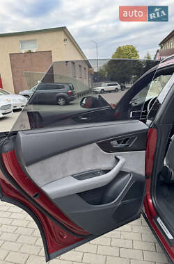 Внедорожник / Кроссовер Audi SQ8 2020 в 