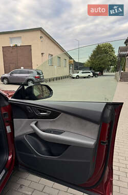 Внедорожник / Кроссовер Audi SQ8 2020 в 