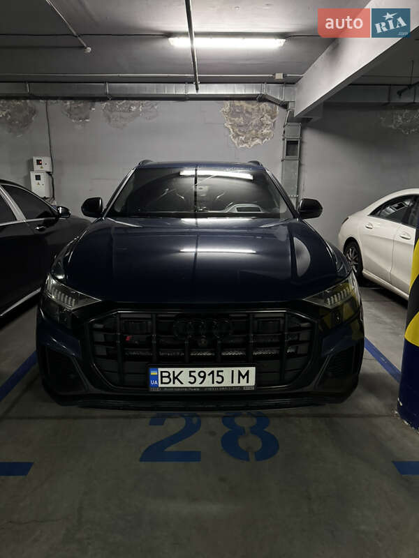 Внедорожник / Кроссовер Audi SQ8 2021 в Киеве