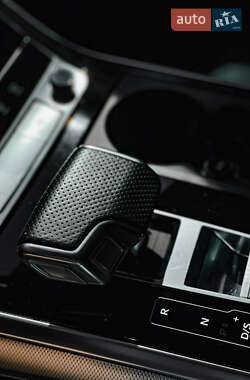 Внедорожник / Кроссовер Audi SQ8 2020 в 