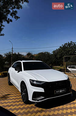 Внедорожник / Кроссовер Audi SQ8 2020 в 