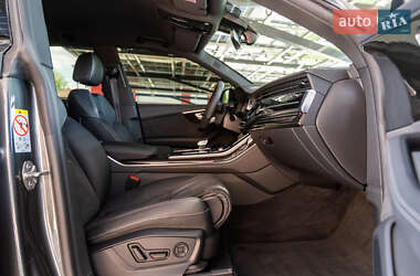 Внедорожник / Кроссовер Audi SQ8 2023 в 