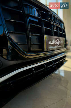 Внедорожник / Кроссовер Audi SQ8 2020 в 