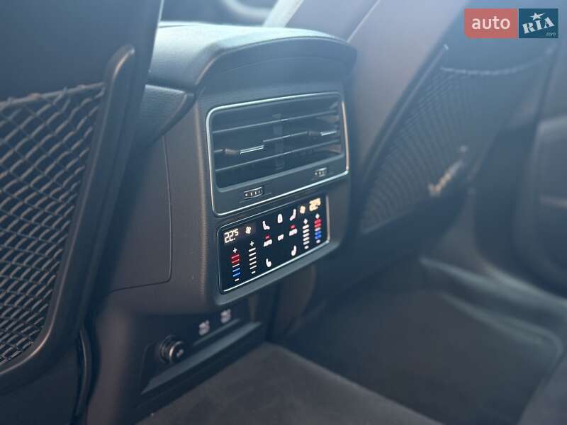 Внедорожник / Кроссовер Audi SQ8 2021 в Одессе