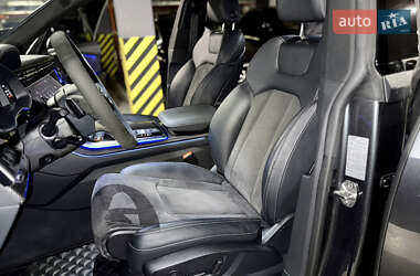 Внедорожник / Кроссовер Audi SQ8 2021 в 