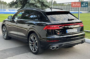 Внедорожник / Кроссовер Audi SQ8 2021 в 