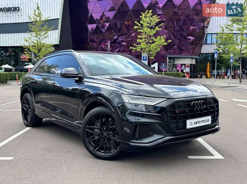 2021 Audi SQ8, VIN WAUZZZF13MD037279:plate — zdjęcie 1 (autoria)