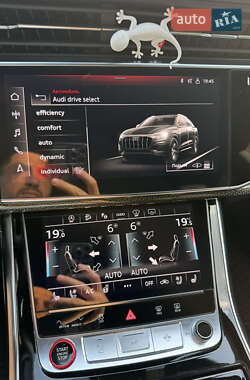 Внедорожник / Кроссовер Audi SQ8 2021 в 