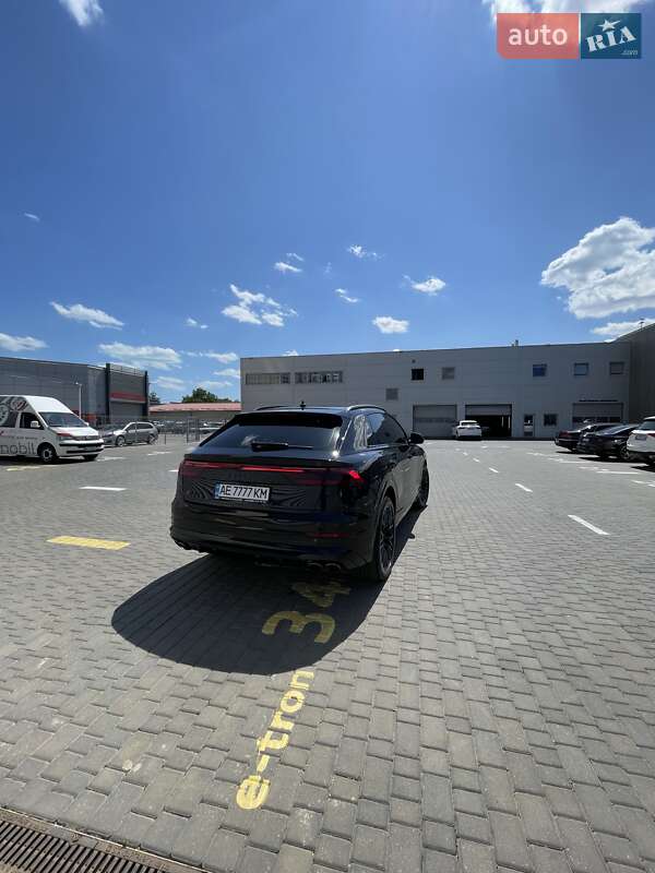 Внедорожник / Кроссовер Audi SQ8 2024 в Кривом Роге