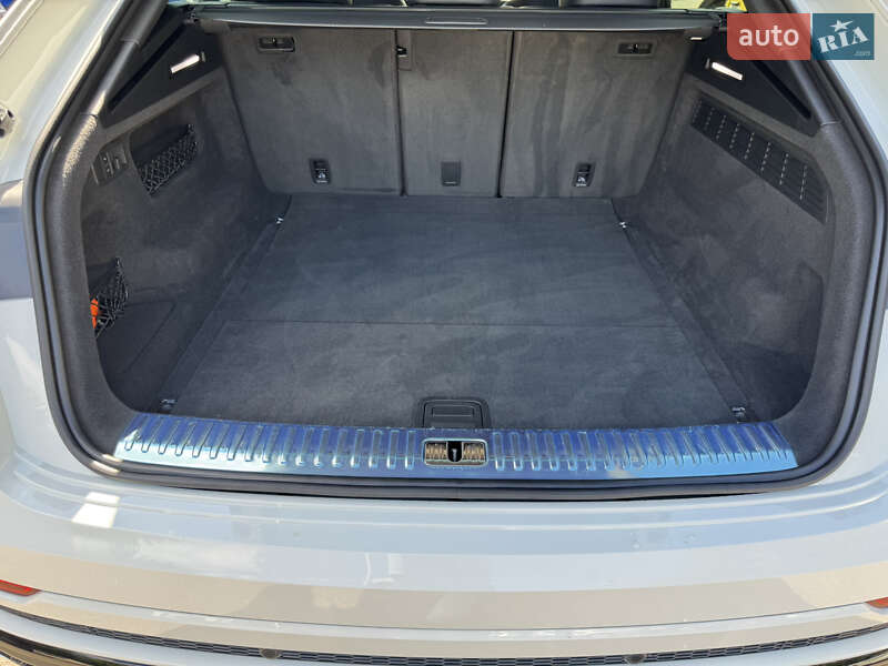 Внедорожник / Кроссовер Audi SQ8 2021 в Киеве