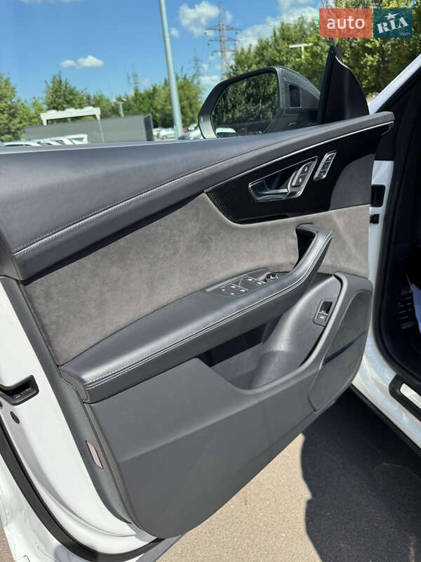 Внедорожник / Кроссовер Audi SQ8 2021 в Киеве