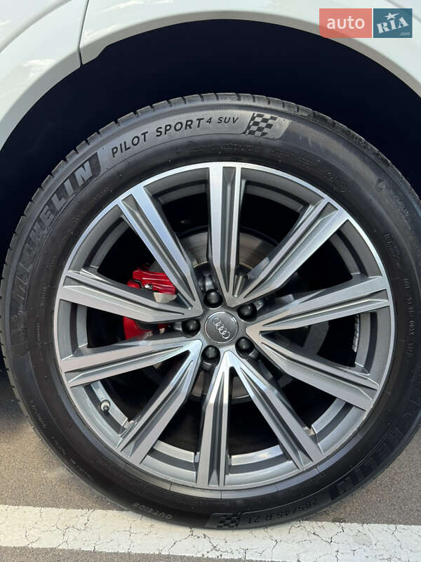 Внедорожник / Кроссовер Audi SQ8 2021 в Киеве