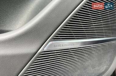 Внедорожник / Кроссовер Audi SQ8 2021 в 