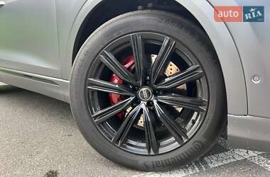 Внедорожник / Кроссовер Audi SQ8 2021 в 