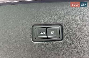 Внедорожник / Кроссовер Audi SQ8 2021 в 