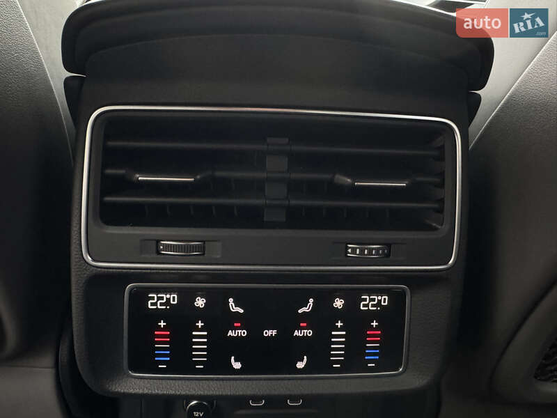 Внедорожник / Кроссовер Audi SQ8 2020 в Владимире