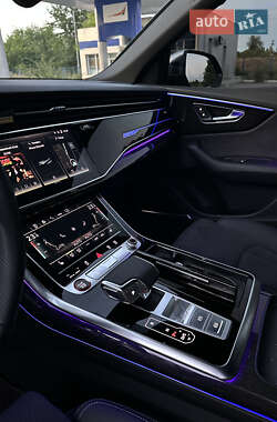 Внедорожник / Кроссовер Audi SQ8 2024 в 