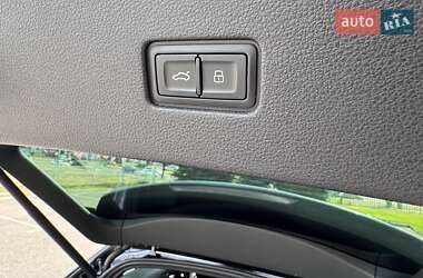 Внедорожник / Кроссовер Audi SQ8 2020 в 