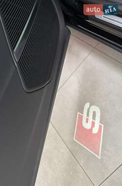 Внедорожник / Кроссовер Audi SQ8 2025 в 