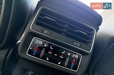 Внедорожник / Кроссовер Audi SQ8 2025 в 