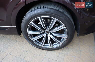 Внедорожник / Кроссовер Audi SQ8 2022 в 