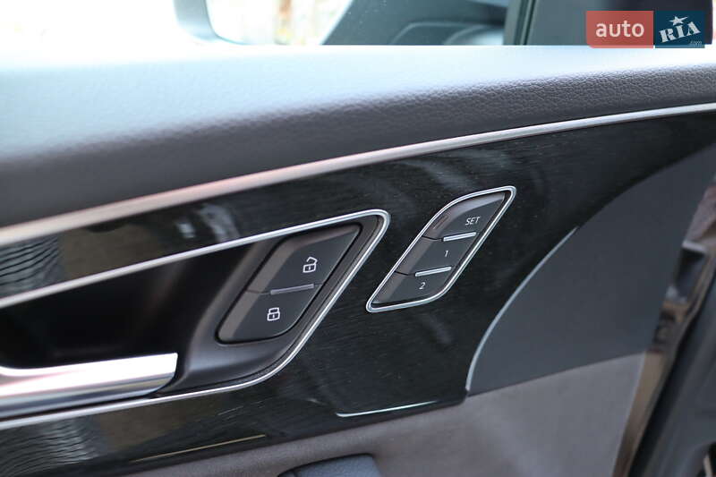 Внедорожник / Кроссовер Audi SQ8 2022 в Львове