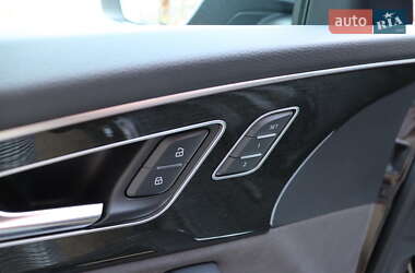 Внедорожник / Кроссовер Audi SQ8 2022 в 