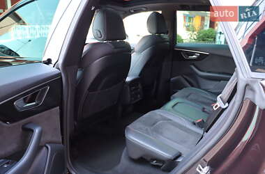 Внедорожник / Кроссовер Audi SQ8 2022 в 