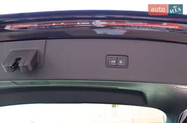 Внедорожник / Кроссовер Audi SQ8 2022 в 