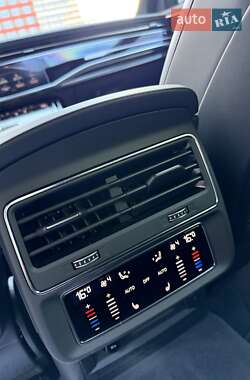 Внедорожник / Кроссовер Audi SQ8 2025 в 