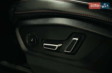 Внедорожник / Кроссовер Audi SQ8 2023 в 
