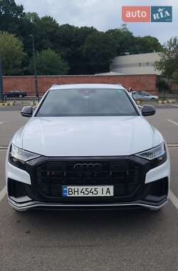 Внедорожник / Кроссовер Audi SQ8 2021 в 