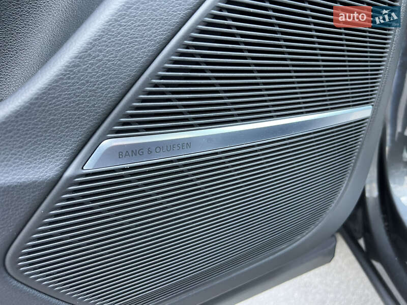 Внедорожник / Кроссовер Audi SQ8 2023 в Днепре фото 24 Внедорожник / Кроссовер Audi SQ8 2023 в Днепре