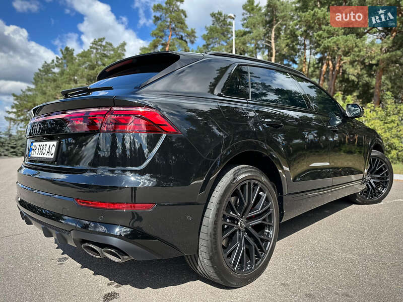 Внедорожник / Кроссовер Audi SQ8 2025 в Киеве